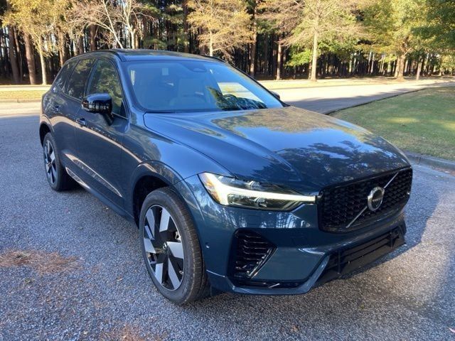 2025 Volvo XC60 Plug-In Hybrid Plus