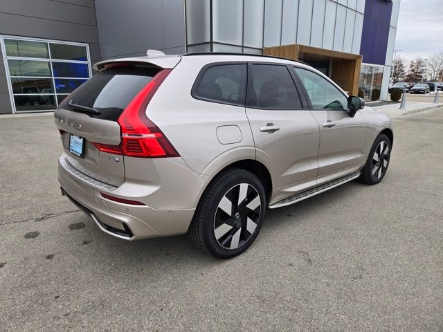 2025 Volvo XC60 Plug-In Hybrid Core