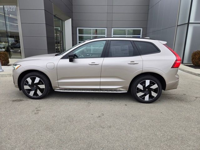 2025 Volvo XC60 Plug-In Hybrid Core