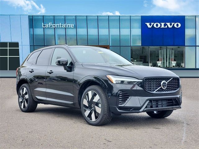 2025 Volvo XC60 Plug-In Hybrid Plus