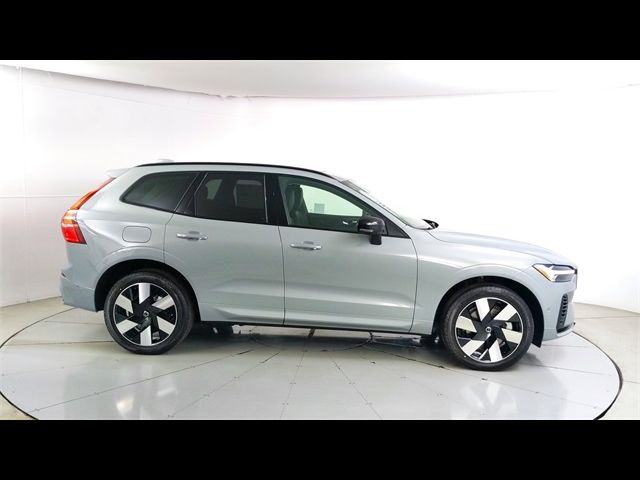 2025 Volvo XC60 Plug-In Hybrid Plus