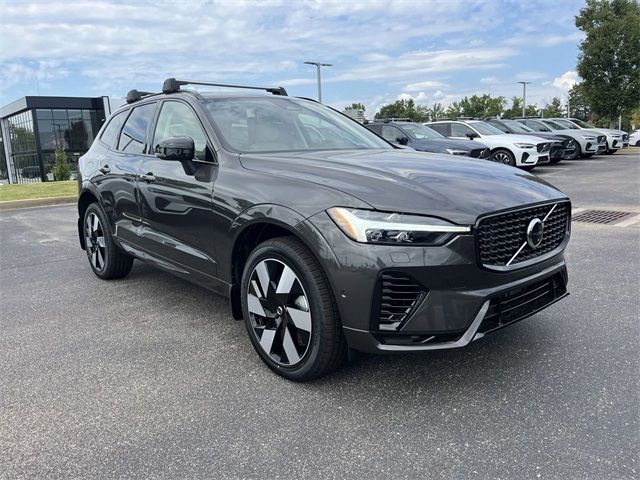 2025 Volvo XC60 Plug-In Hybrid Plus