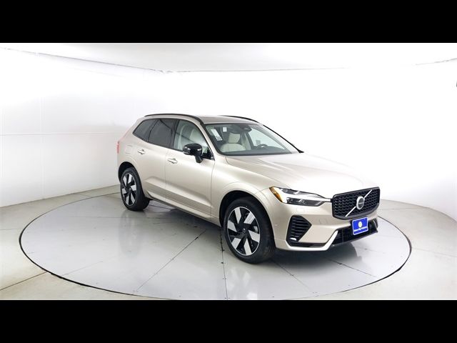 2025 Volvo XC60 Plug-In Hybrid Plus