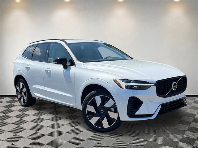 2025 Volvo XC60 Plug-In Hybrid Plus