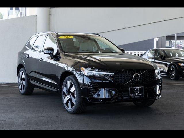 2025 Volvo XC60 Plug-In Hybrid Plus