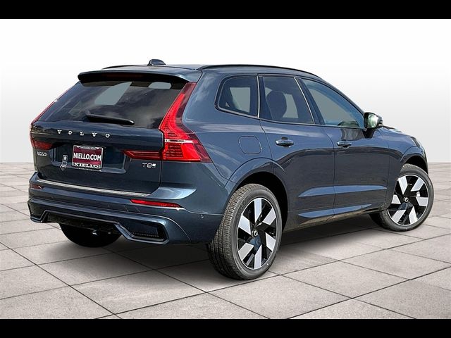 2025 Volvo XC60 Plug-In Hybrid Plus