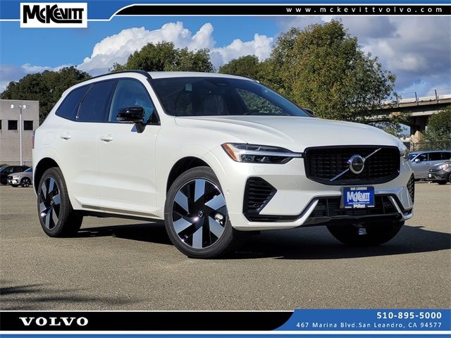 2025 Volvo XC60 Plug-In Hybrid Plus