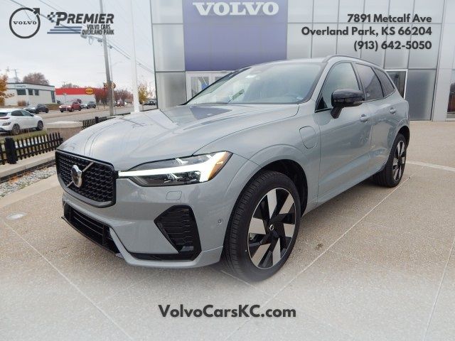 2025 Volvo XC60 Plug-In Hybrid Plus