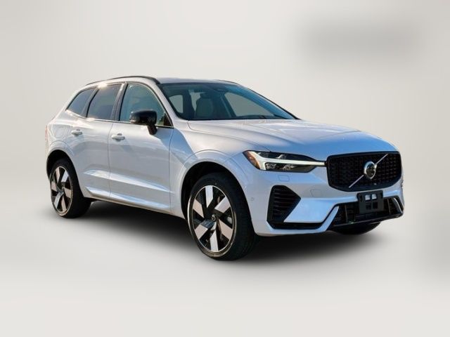 2025 Volvo XC60 Plug-In Hybrid Plus