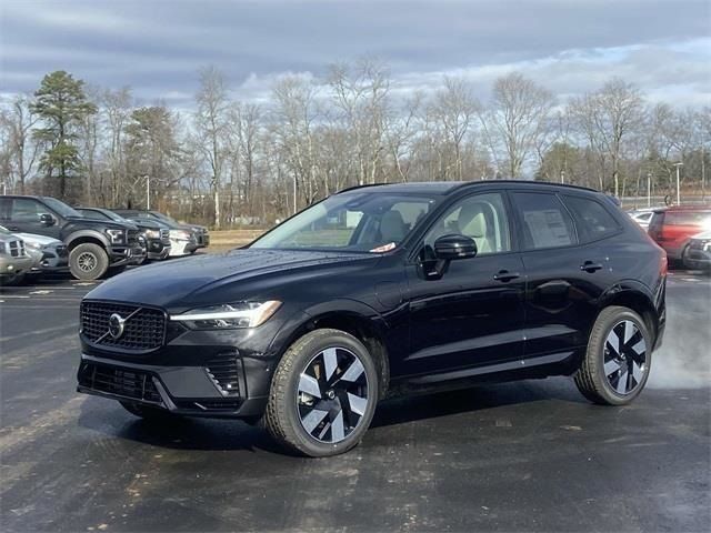 2025 Volvo XC60 Plug-In Hybrid Plus