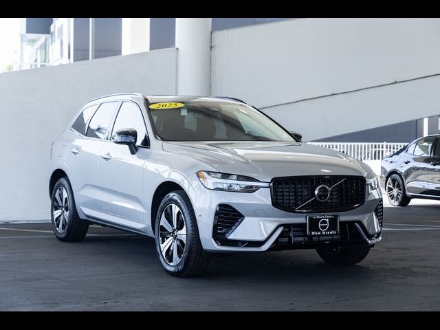 2025 Volvo XC60 Plug-In Hybrid Plus