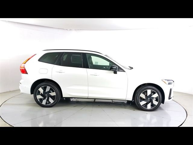 2025 Volvo XC60 Plug-In Hybrid Plus