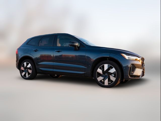 2025 Volvo XC60 Plug-In Hybrid Plus