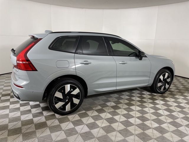 2025 Volvo XC60 Plug-In Hybrid Plus