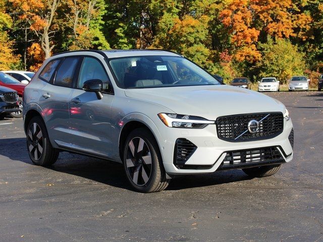 2025 Volvo XC60 Plug-In Hybrid Plus