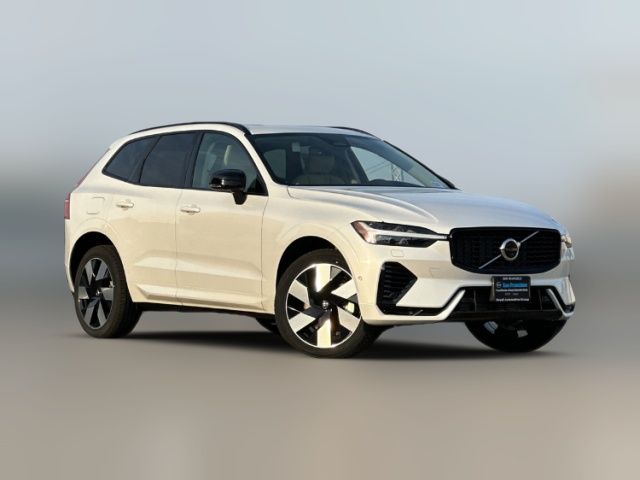 2025 Volvo XC60 Plug-In Hybrid Plus