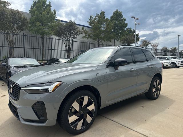 2025 Volvo XC60 Plug-In Hybrid Plus