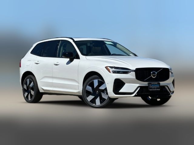 2025 Volvo XC60 Plug-In Hybrid Plus