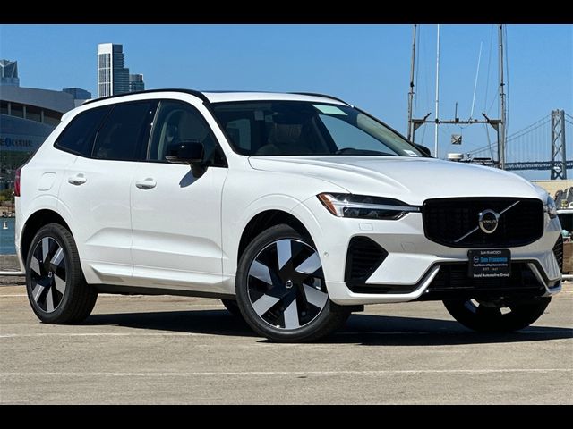 2025 Volvo XC60 Plug-In Hybrid Plus