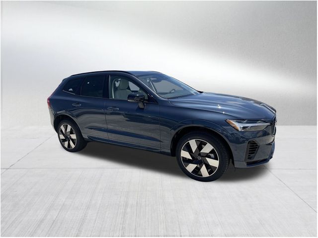 2025 Volvo XC60 Plug-In Hybrid Plus