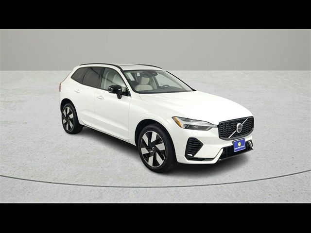 2025 Volvo XC60 Plug-In Hybrid Plus