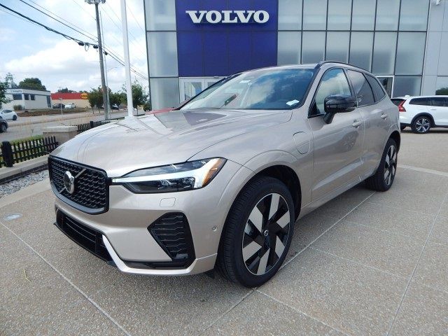 2025 Volvo XC60 Plug-In Hybrid Plus