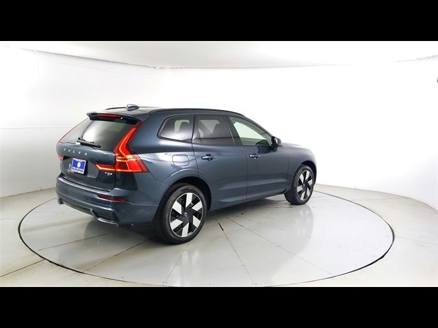 2025 Volvo XC60 Plug-In Hybrid Plus