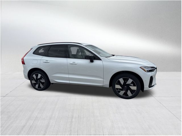 2025 Volvo XC60 Plug-In Hybrid Plus