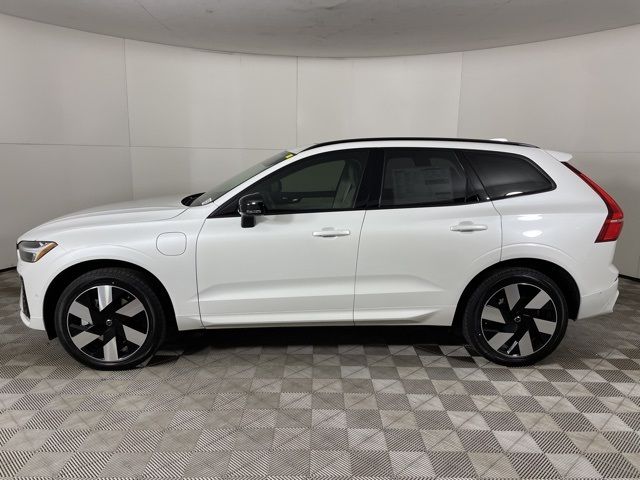 2025 Volvo XC60 Plug-In Hybrid Plus