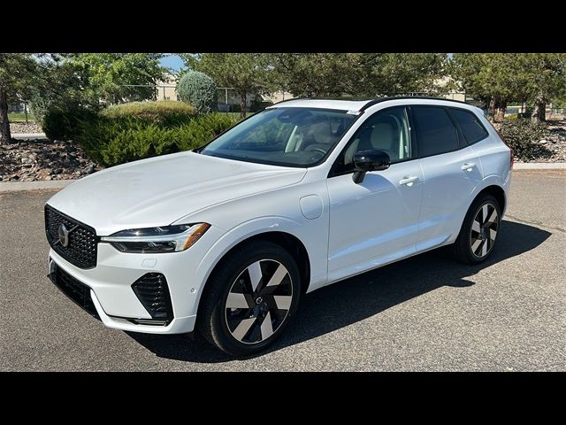 2025 Volvo XC60 Plug-In Hybrid Plus