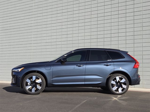 2025 Volvo XC60 Plug-In Hybrid Plus