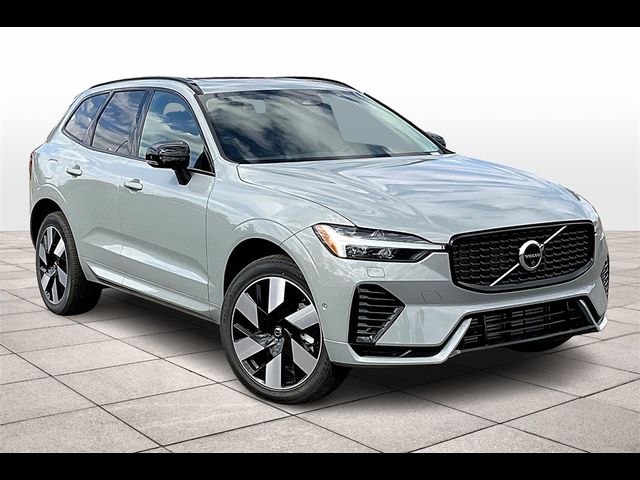 2025 Volvo XC60 Plug-In Hybrid Plus