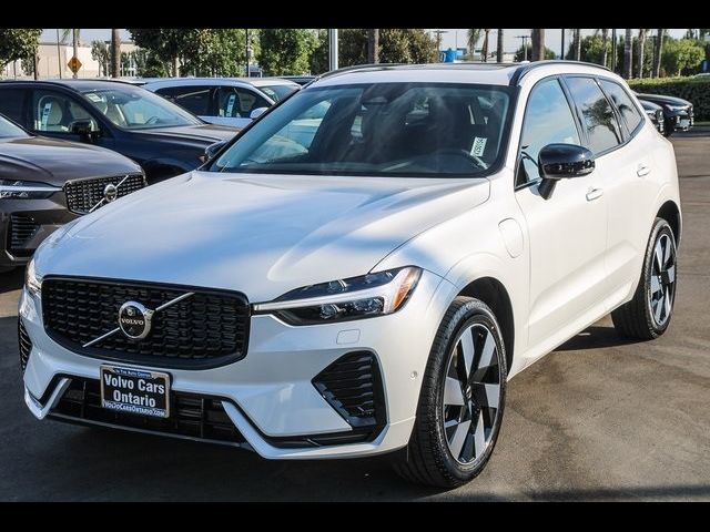 2025 Volvo XC60 Plug-In Hybrid Plus