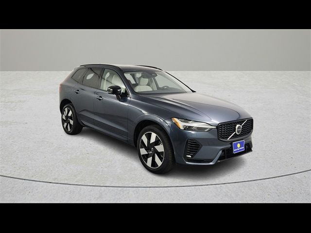 2025 Volvo XC60 Plug-In Hybrid Plus