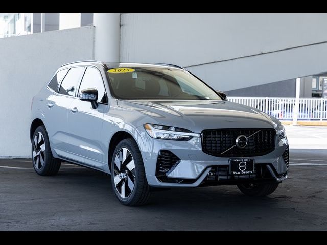 2025 Volvo XC60 Plug-In Hybrid Plus