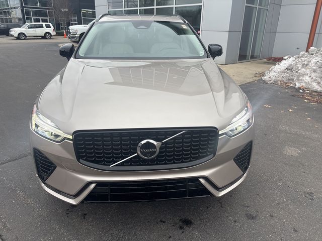 2025 Volvo XC60 Plug-In Hybrid Plus