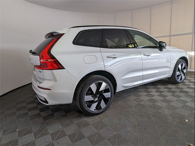 2025 Volvo XC60 Plug-In Hybrid Plus