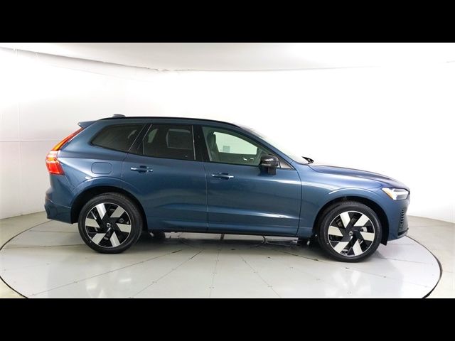 2025 Volvo XC60 Plug-In Hybrid Plus