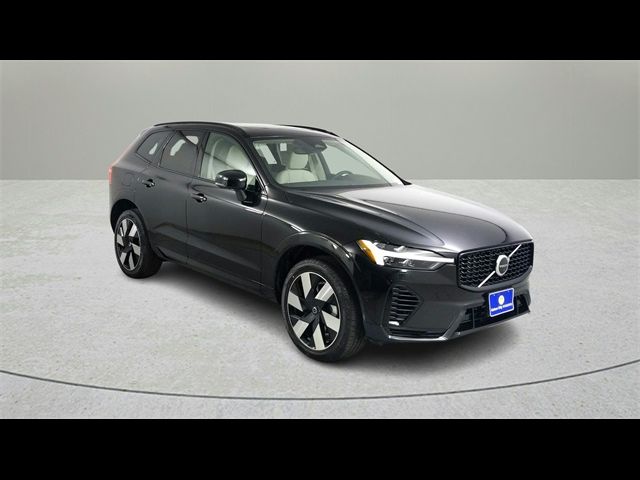 2025 Volvo XC60 Plug-In Hybrid Plus