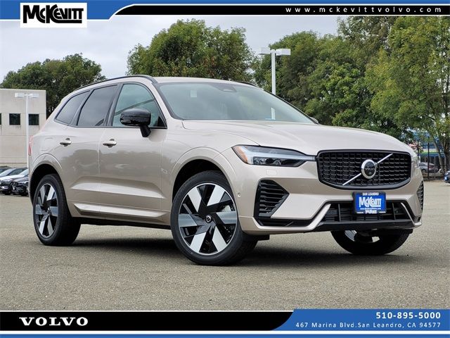 2025 Volvo XC60 Plug-In Hybrid Plus