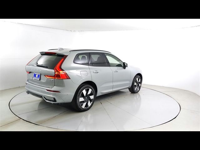 2025 Volvo XC60 Plug-In Hybrid Plus