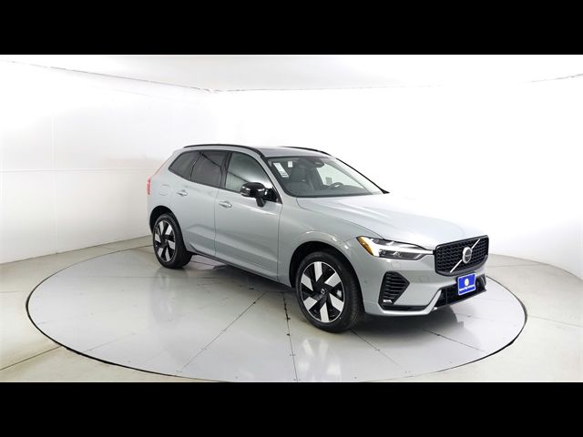 2025 Volvo XC60 Plug-In Hybrid Plus