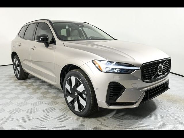 2025 Volvo XC60 Plug-In Hybrid Plus