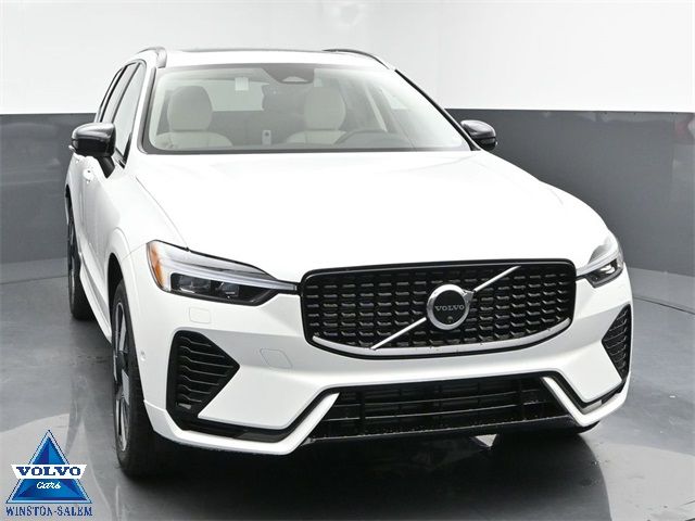 2025 Volvo XC60 Plug-In Hybrid Plus