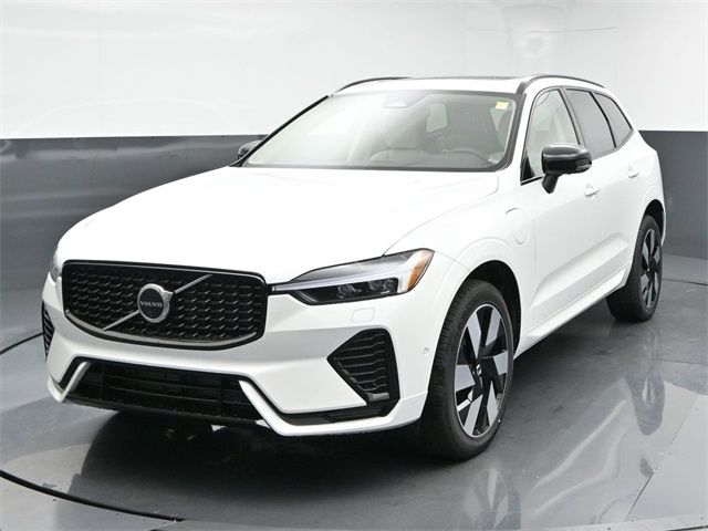 2025 Volvo XC60 Plug-In Hybrid Plus