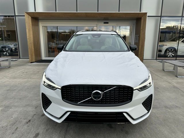 2025 Volvo XC60 Plug-In Hybrid Plus