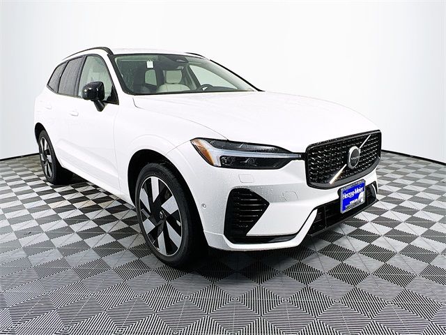 2025 Volvo XC60 Plug-In Hybrid Plus