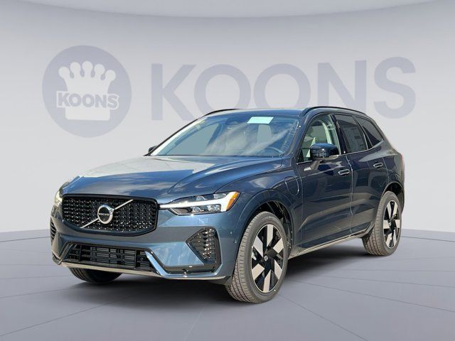 2025 Volvo XC60 Plug-In Hybrid Plus