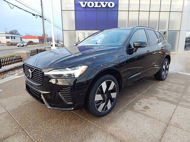 2025 Volvo XC60 Plug-In Hybrid Plus