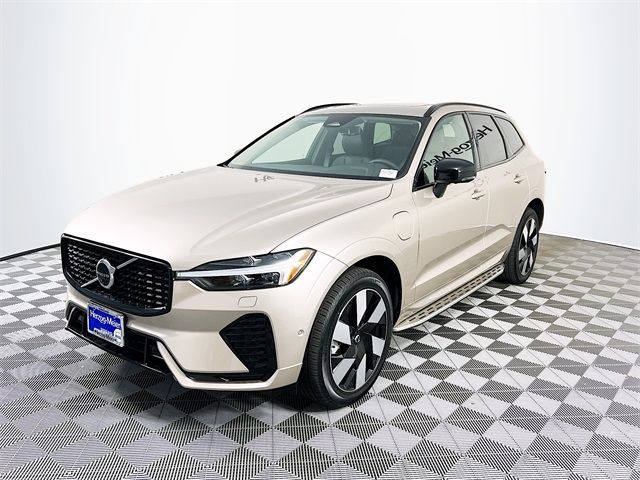 2025 Volvo XC60 Plug-In Hybrid Plus